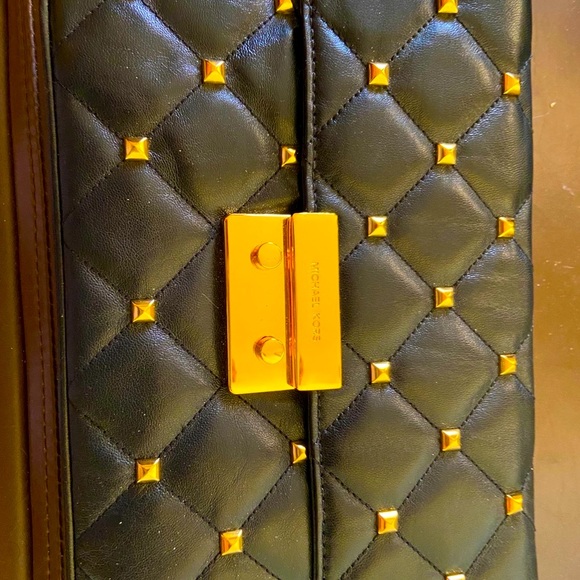 Michael Kors smooth quilted leather clutch - Picture 3 of 3